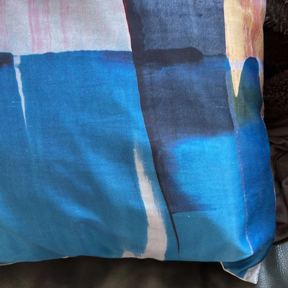 2 Crate and barrel bostezi decorative throw pillows w/inserts 23” square